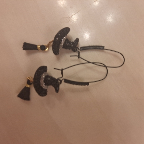 Betsey Johnson Witch Earrings - Picture 7 of 8
